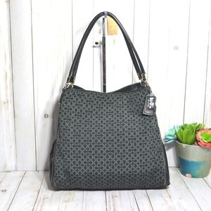 Coach  Phoebe Madison Op Art 26281 Needlepoint Bag